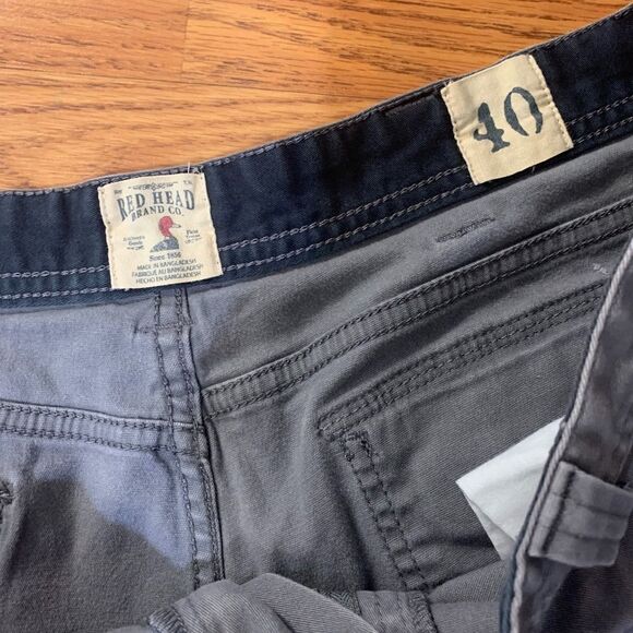 Men's Gray Red Head Cargo Shorts - Picture 2 of 3